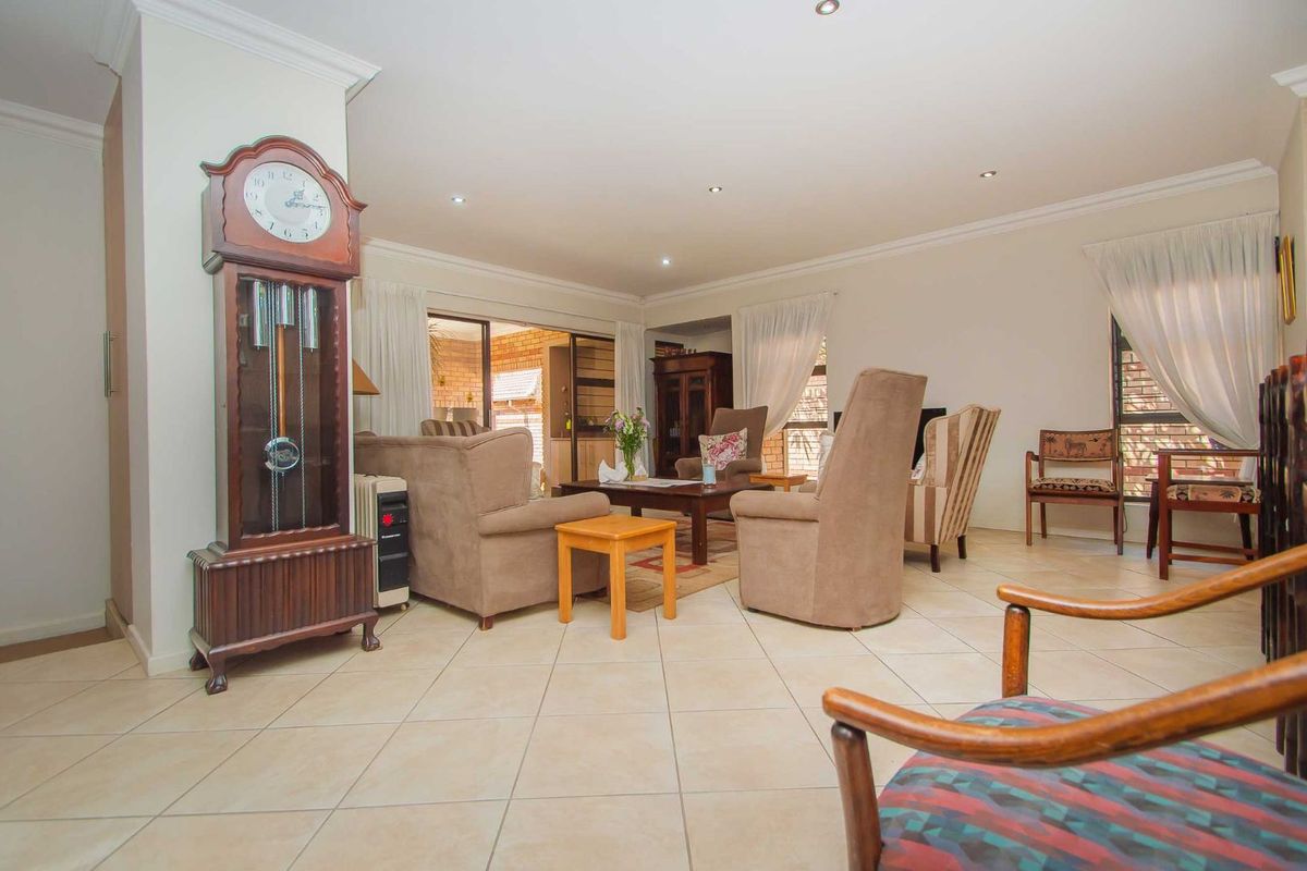 House For Sale in Randpark Ridge - Photo 5