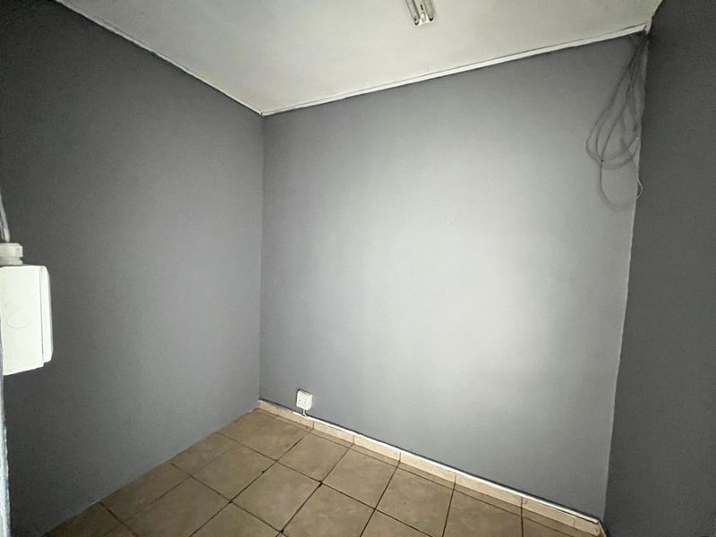 Business To Rent in Aloe Ridge - Photo 2