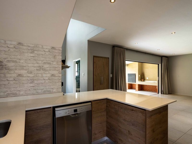 Townhouse For Sale in The Hills Game Reserve Estate - Photo 7
