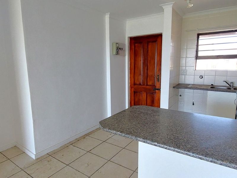 Apartment For Sale in Fairview Golf Estate - Photo 4