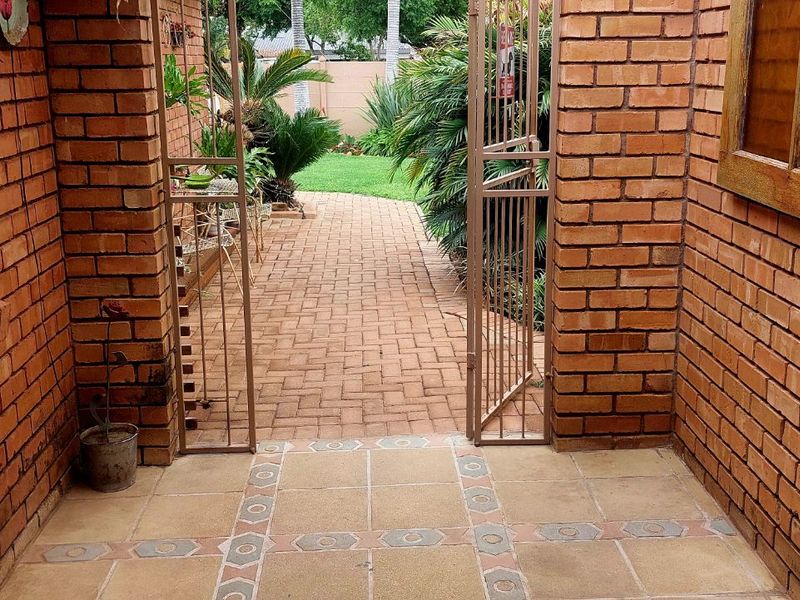 House For Sale in Capricorn - Photo 3