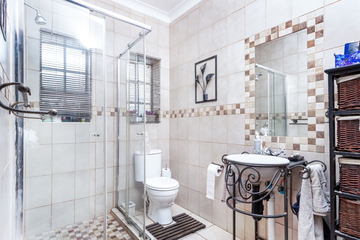 House For Sale in Blairgowrie - Photo 5