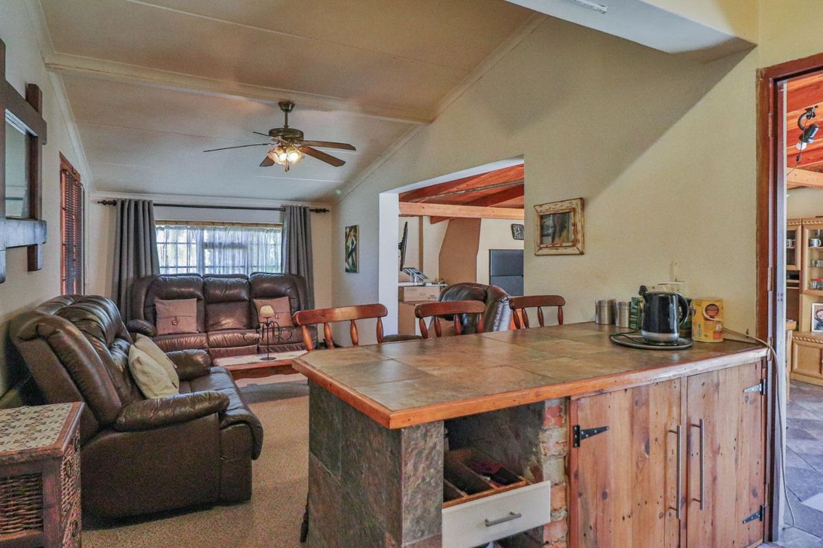 House For Sale in Ashton Central - Photo 3