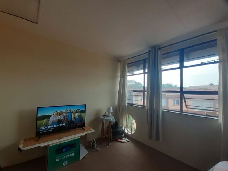 Apartment For Sale in Valhalla - Photo 6