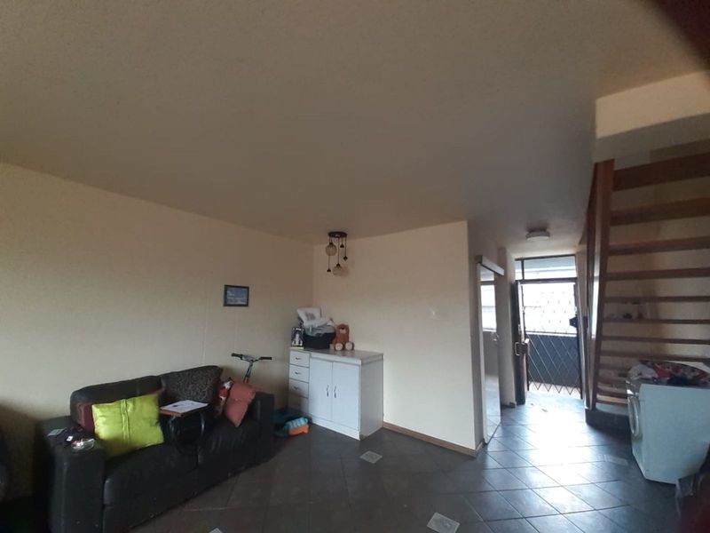 Apartment For Sale in Valhalla - Photo 5