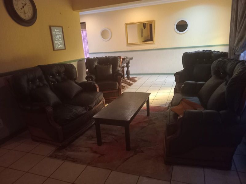 House For Sale in Karenpark - Photo 6