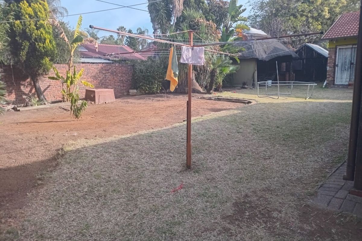 House For Sale in Karenpark - Photo 3