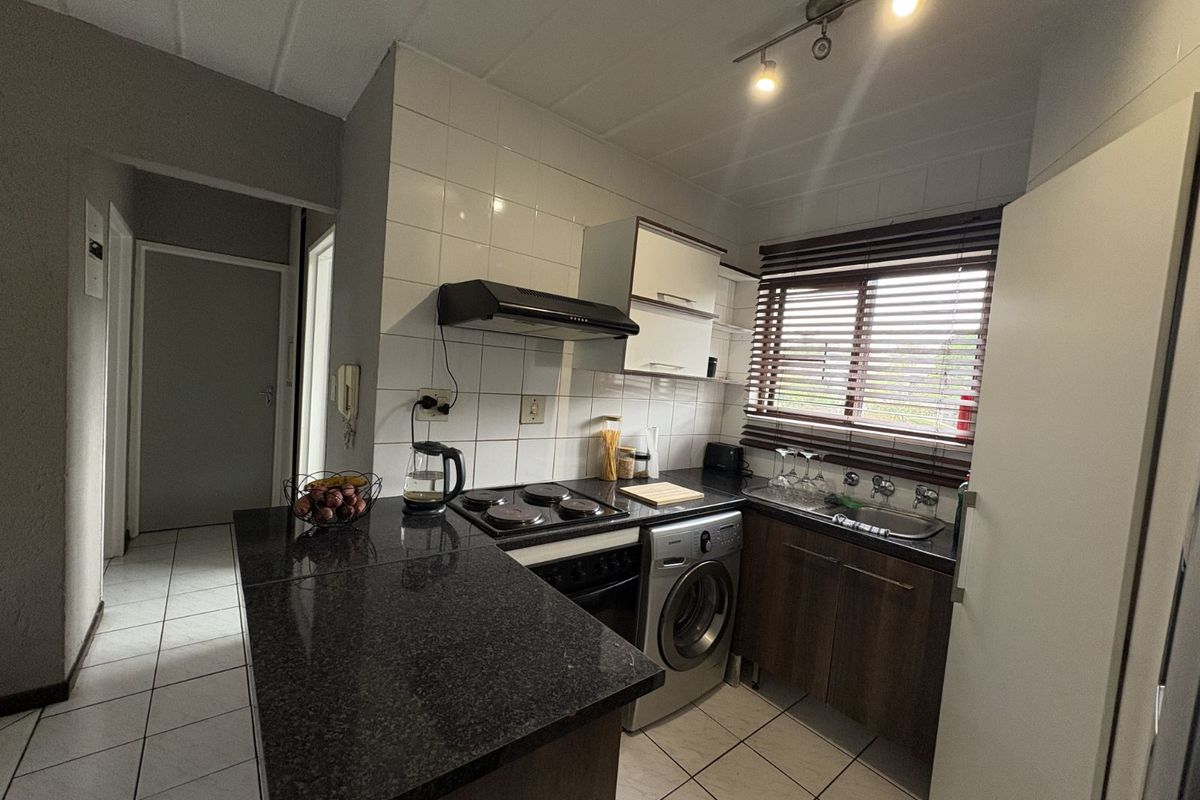 Apartment For Sale in Bloubosrand - Photo 4