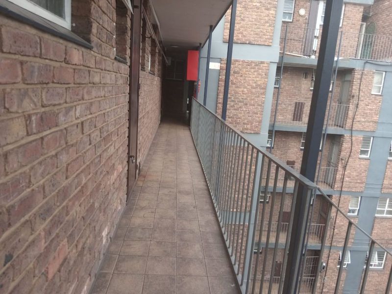 Apartment For Sale in Pretoria Central - Photo 5