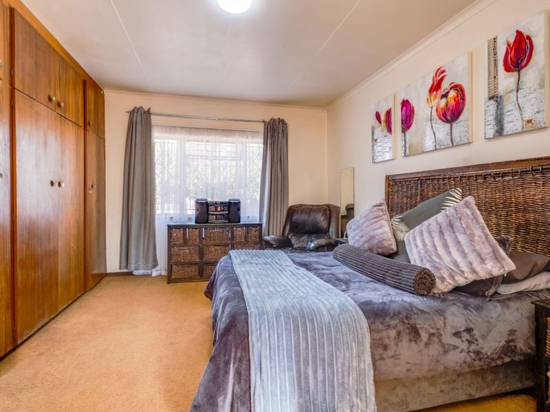 House For Sale in Witpoortjie - Photo 10