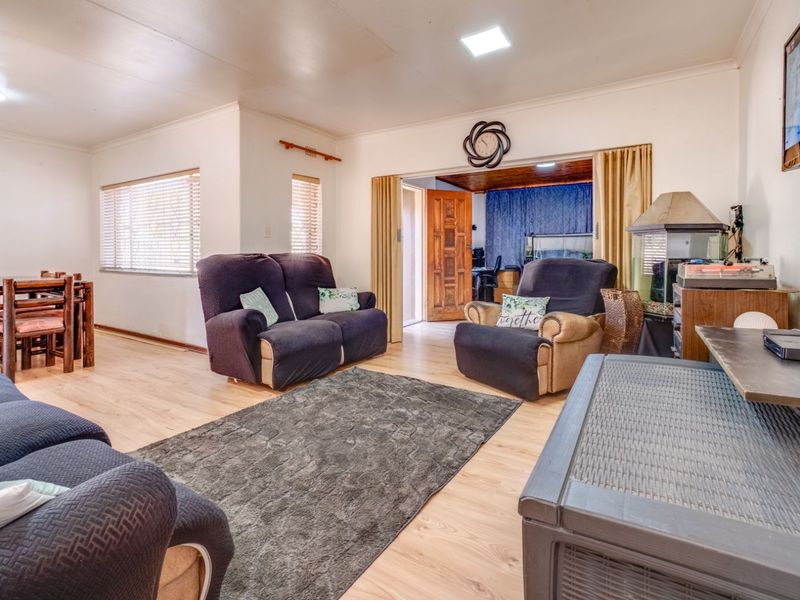 House For Sale in Witpoortjie - Photo 2