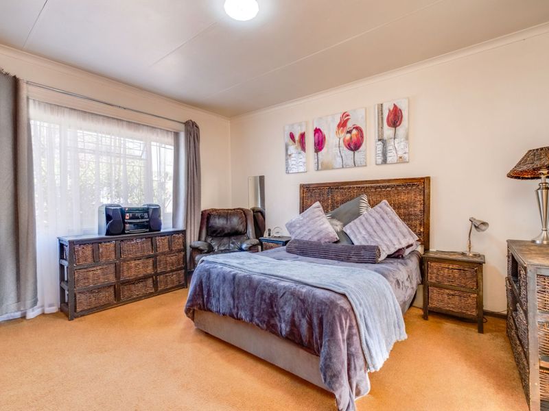 House For Sale in Witpoortjie - Photo 9