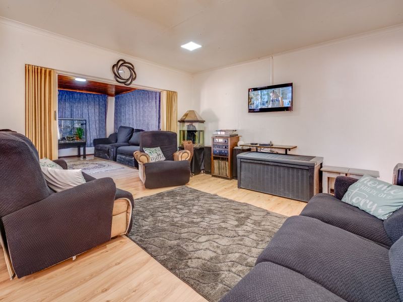 House For Sale in Witpoortjie - Photo 3