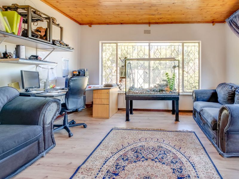 House For Sale in Witpoortjie - Photo 4