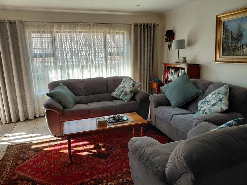 Townhouse For Sale in Homes Haven - Photo 6