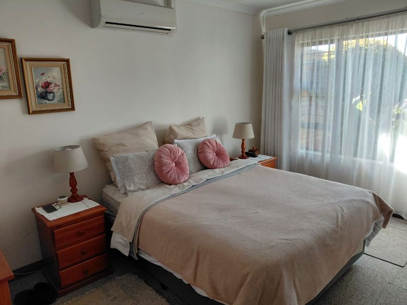 Townhouse For Sale in Homes Haven - Photo 10