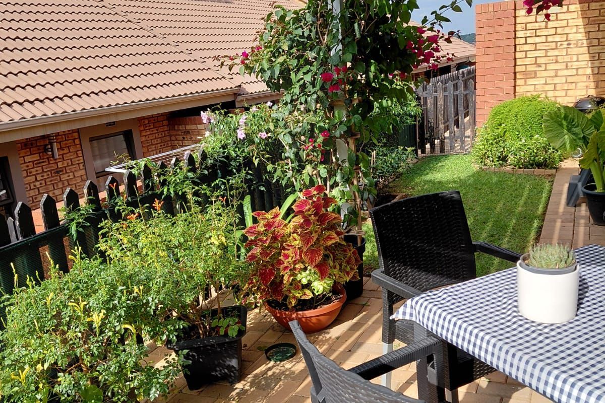 Townhouse For Sale in Homes Haven - Photo 2