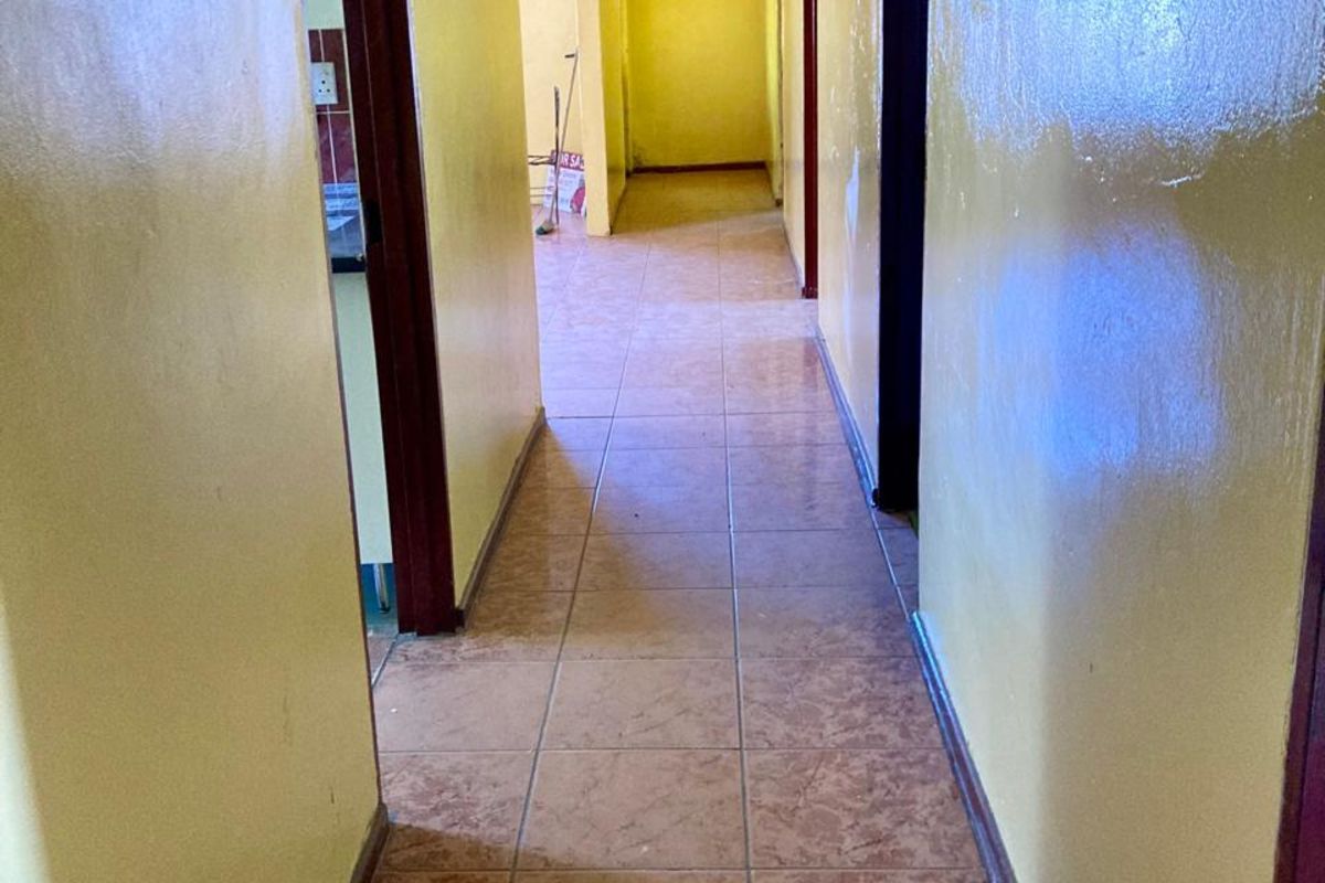 House For Sale in Zwide - Photo 5