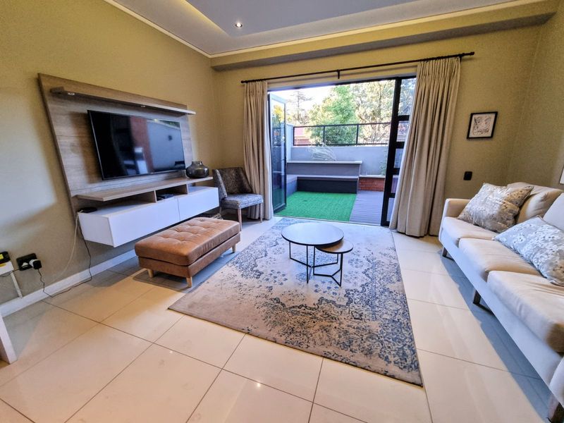 Townhouse For Sale in Hazelwood - Photo 8