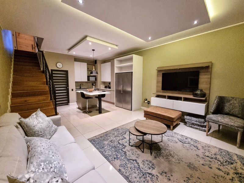 Townhouse For Sale in Hazelwood - Photo 7