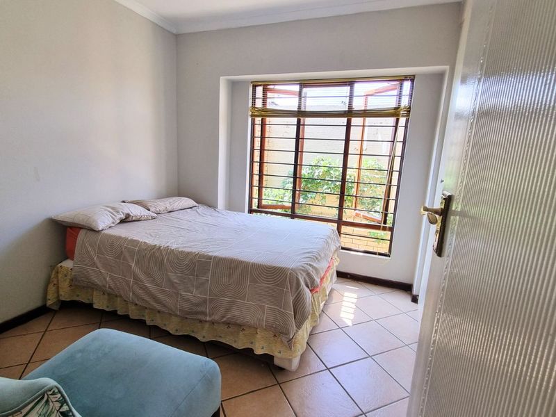 Townhouse For Sale in Sagewood - Photo 10