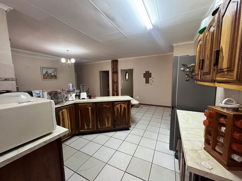 Townhouse For Sale in Mookgopong Central - Photo 8