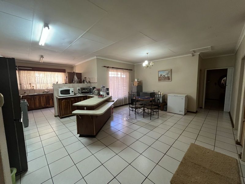 Townhouse For Sale in Mookgopong Central - Photo 6