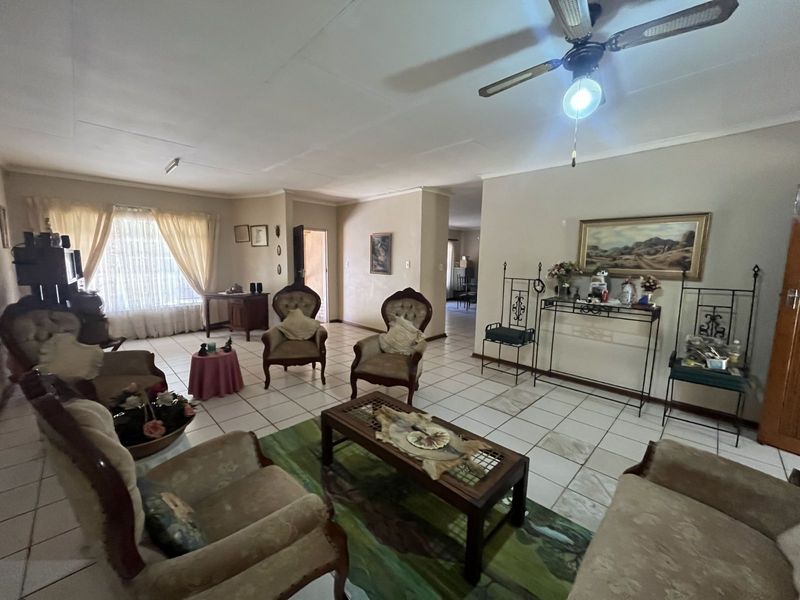 Townhouse For Sale in Mookgopong Central - Photo 5