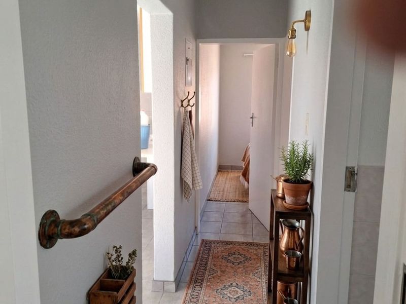 Apartment For Sale in Pomona - Photo 4