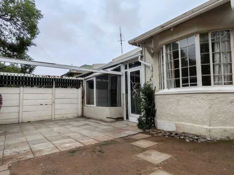 House For Sale in Benoni Central - Photo 4