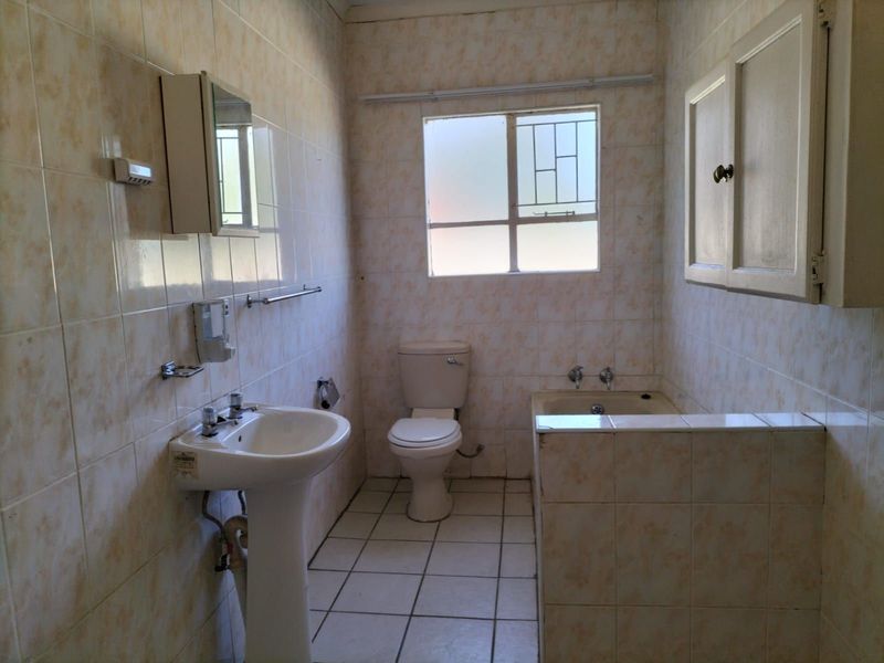 Townhouse For Sale in Orkney Park - Photo 9