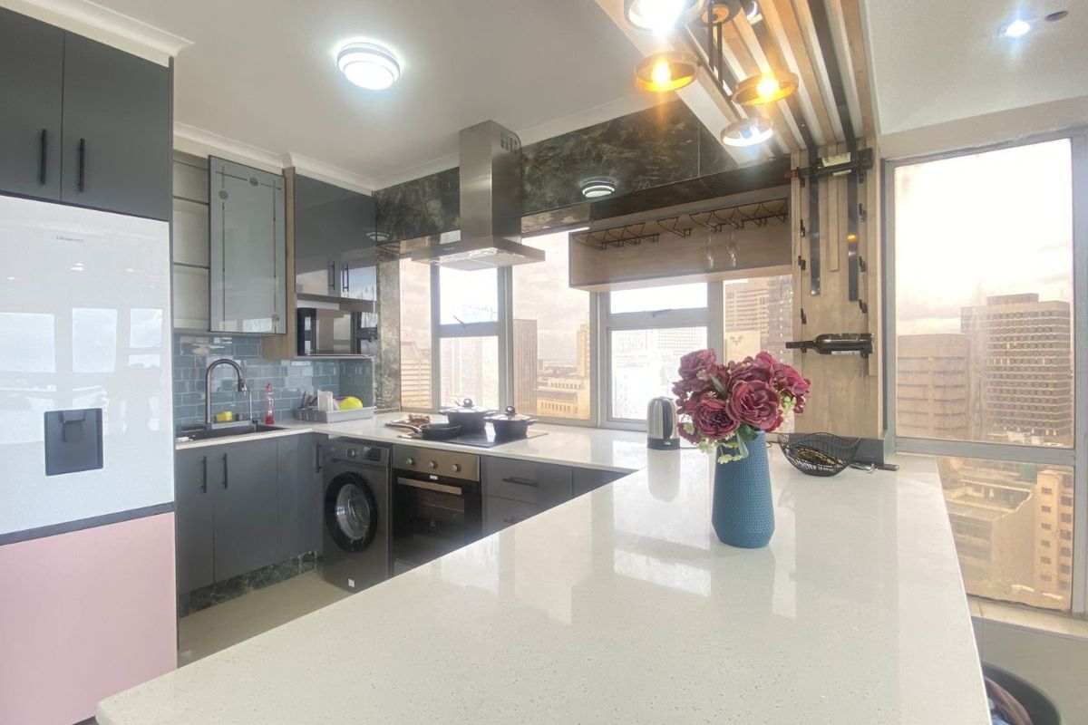 Apartment For Sale in Esplanade - Photo 5