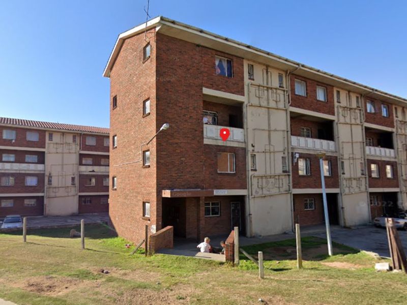 Apartment For Sale in Sidwell - Photo 3