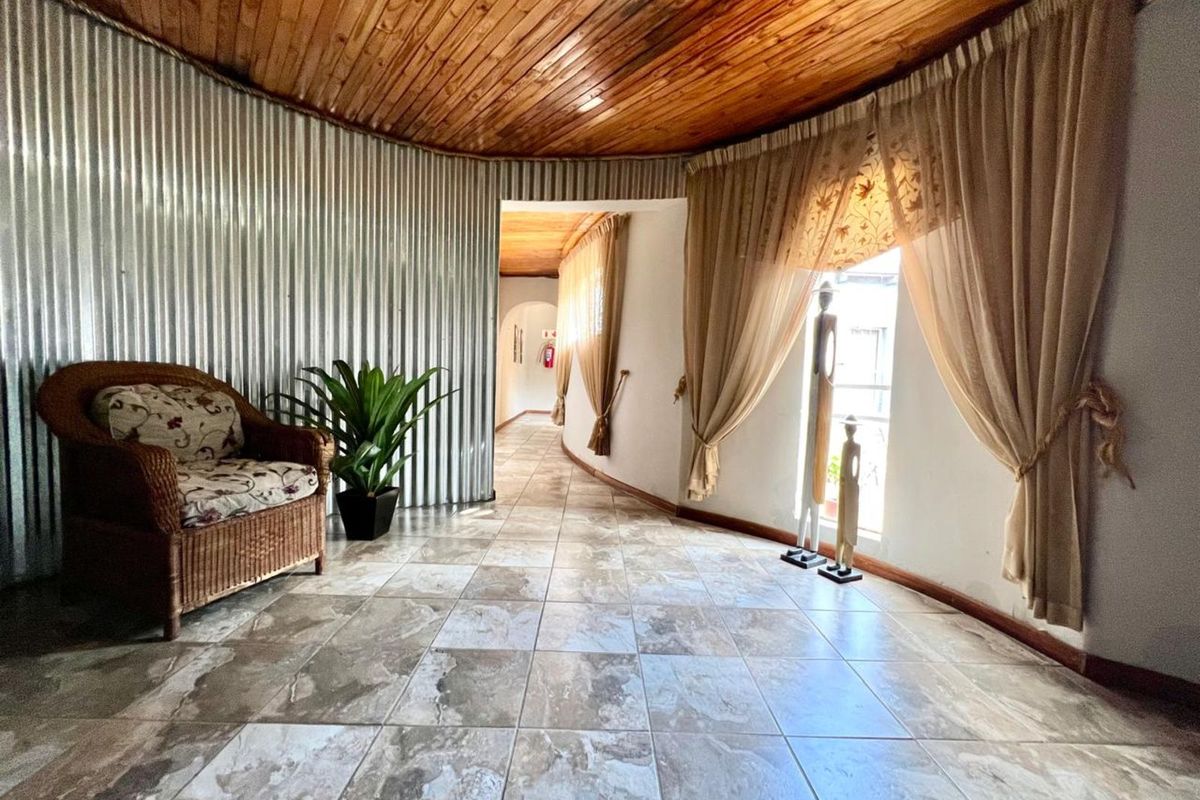 Guest House For Sale in Breyten Central - Photo 5