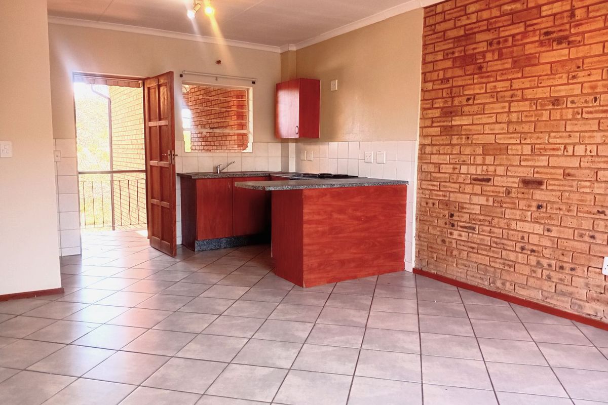 Apartment For Sale in Honeypark - Photo 2