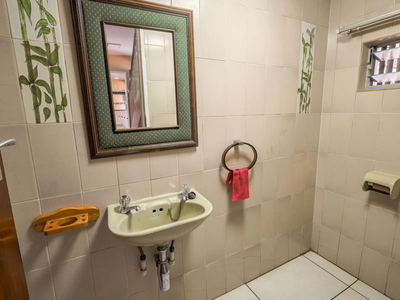 Townhouse For Sale in Hatfield - Photo 10