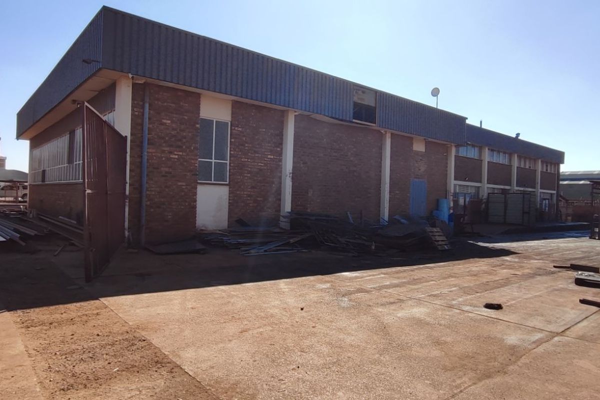 Industrial To Rent in Waltloo - Photo 2