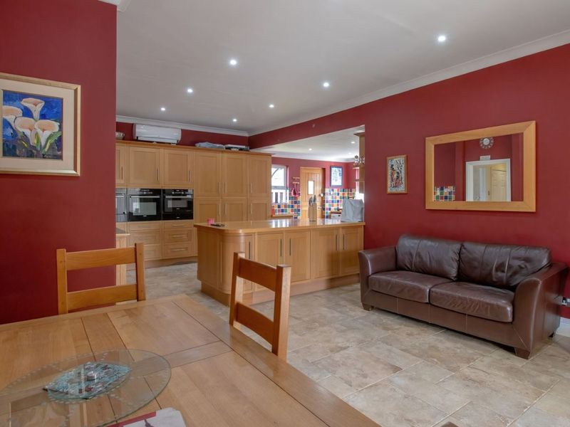 House For Sale in Montagu Central - Photo 5