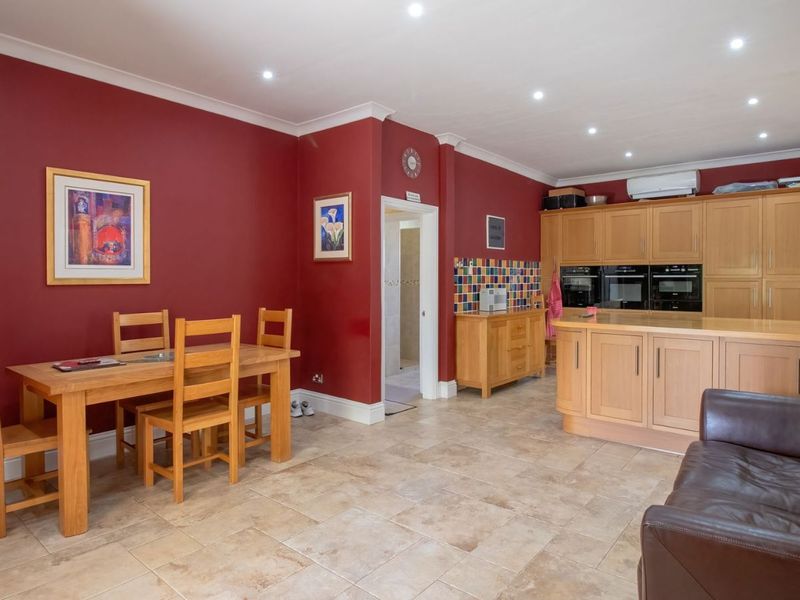 House For Sale in Montagu Central - Photo 4