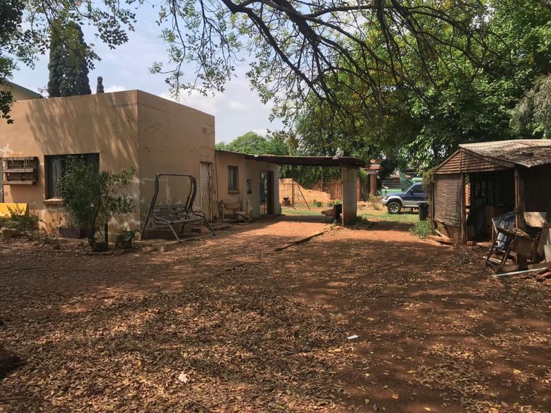 House For Sale in Silverton - Photo 4