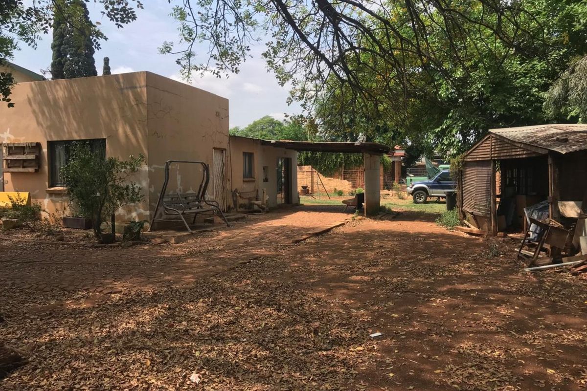 House For Sale in Silverton - Photo 4
