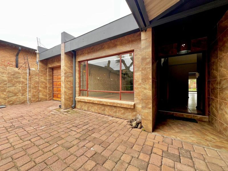 House For Sale in Ermelo Central - Photo 4