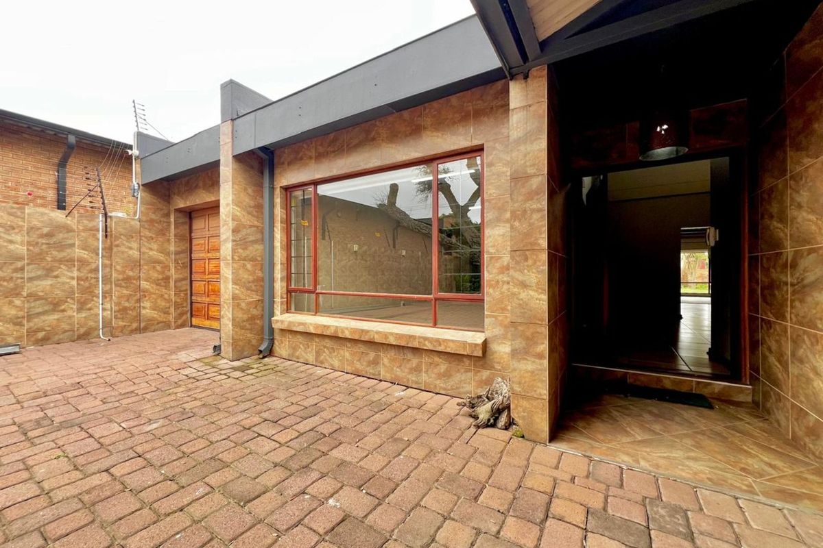 House For Sale in Ermelo Central - Photo 4
