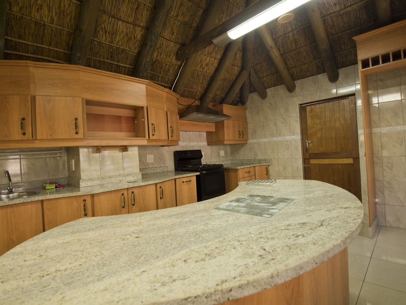 House For Sale in Menkenkop - Photo 10