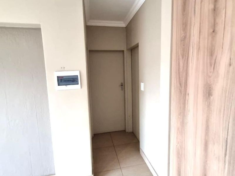 Townhouse For Sale in Pretoria West - Photo 7