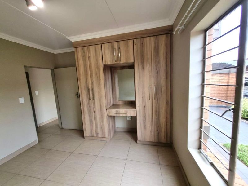 Townhouse For Sale in Pretoria West - Photo 10