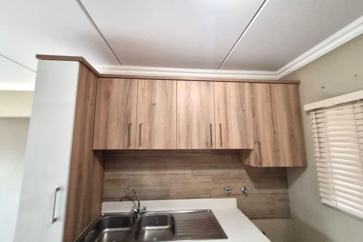 Townhouse For Sale in Pretoria West - Photo 4