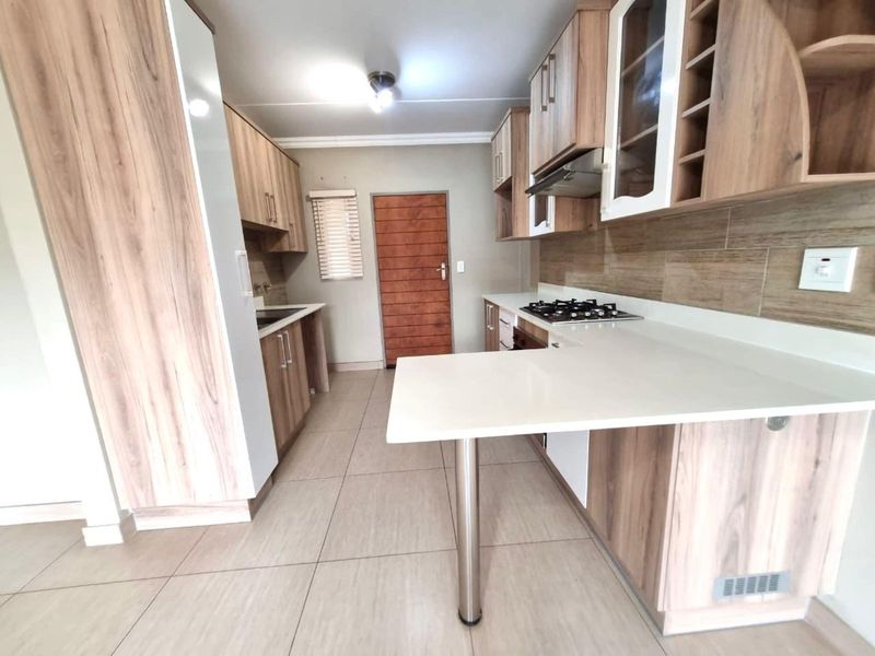 Townhouse For Sale in Pretoria West - Photo 3