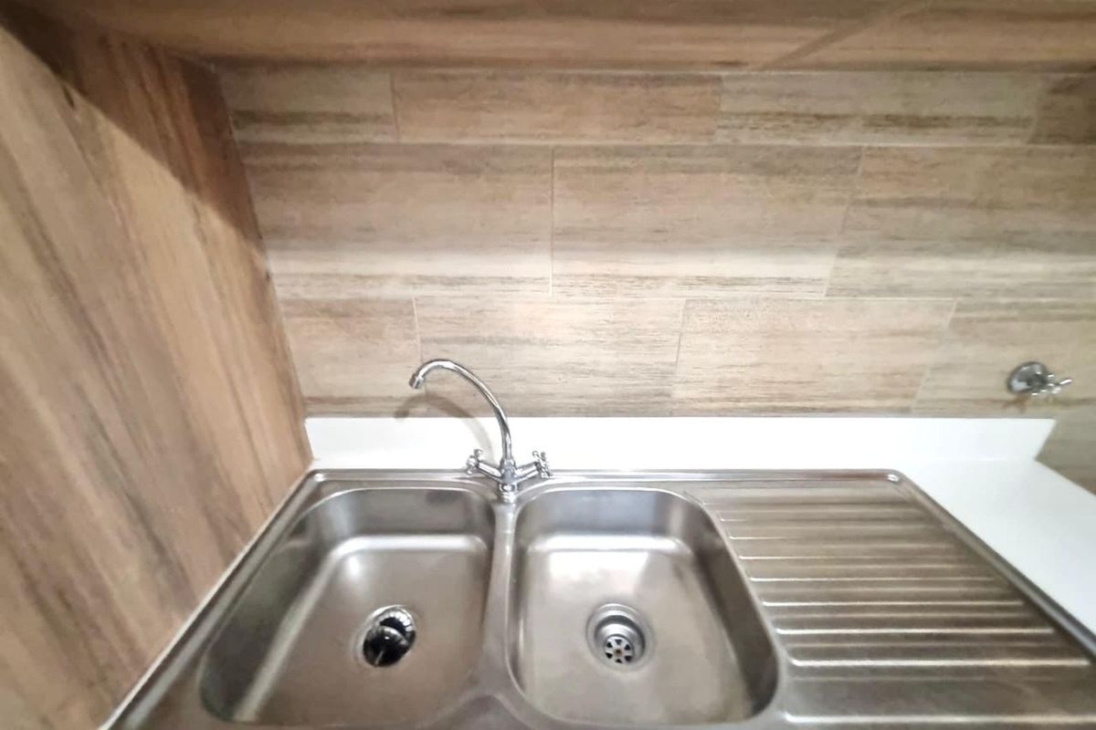 Townhouse For Sale in Pretoria West - Photo 5