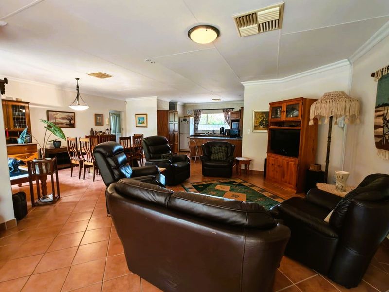 House For Sale in Bela Bela Central - Photo 2